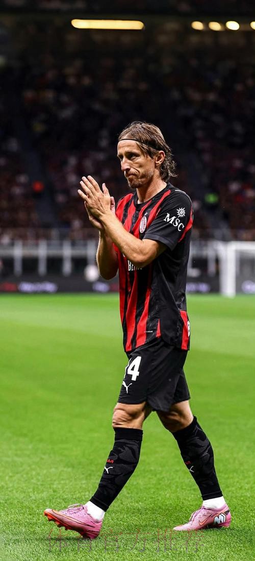 意媒:巴斯克斯要求500万欧年薪 尤文米兰无法满足 意媒:巴斯克斯要求500万欧年薪 尤文米兰无法满足